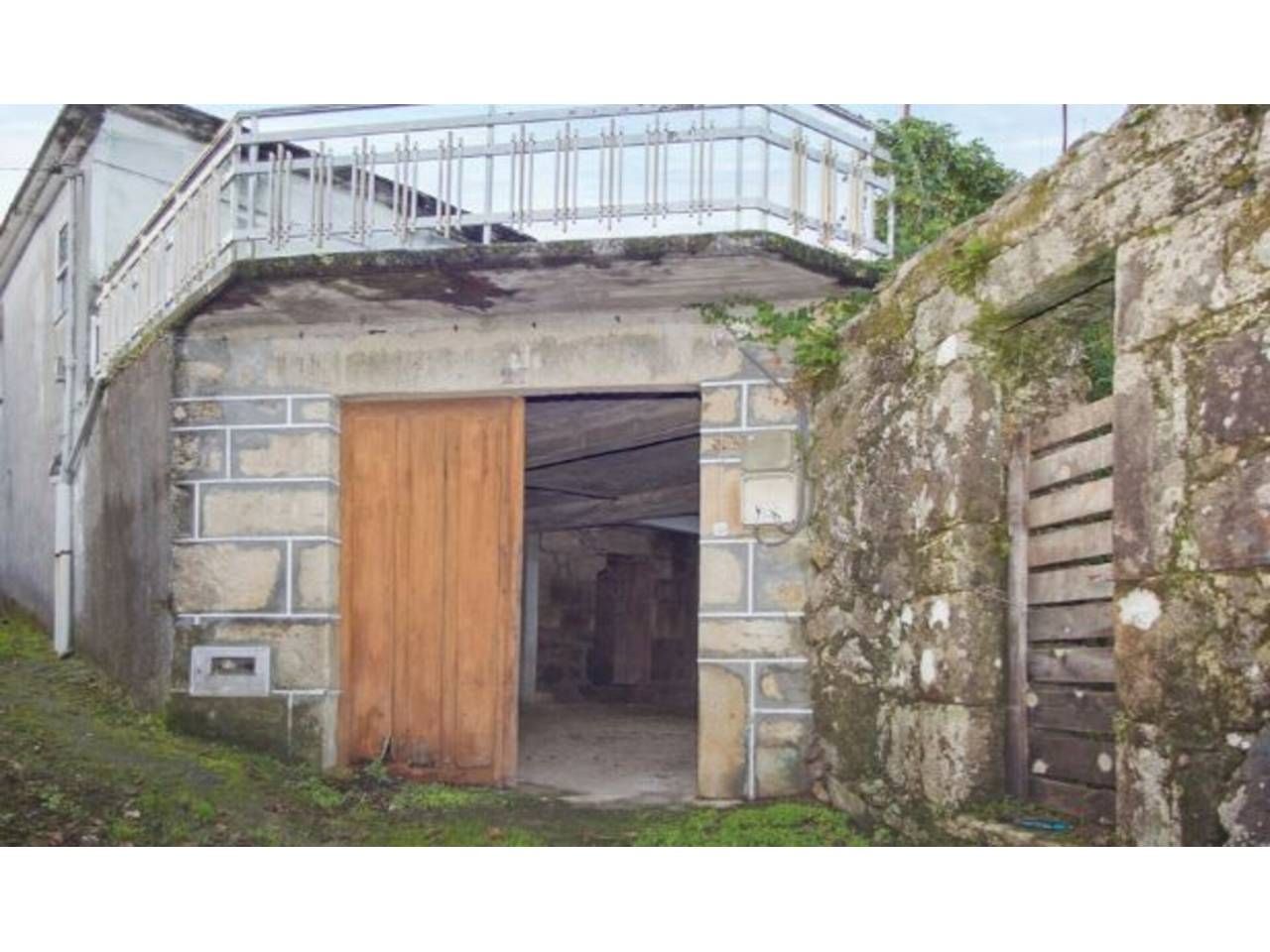 Exterior view of House or chalet for sale in O Irixo  with Private garden