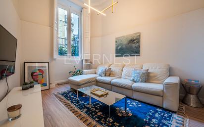 Living room of Flat for sale in  Madrid Capital  with Air Conditioner, Heating and Terrace