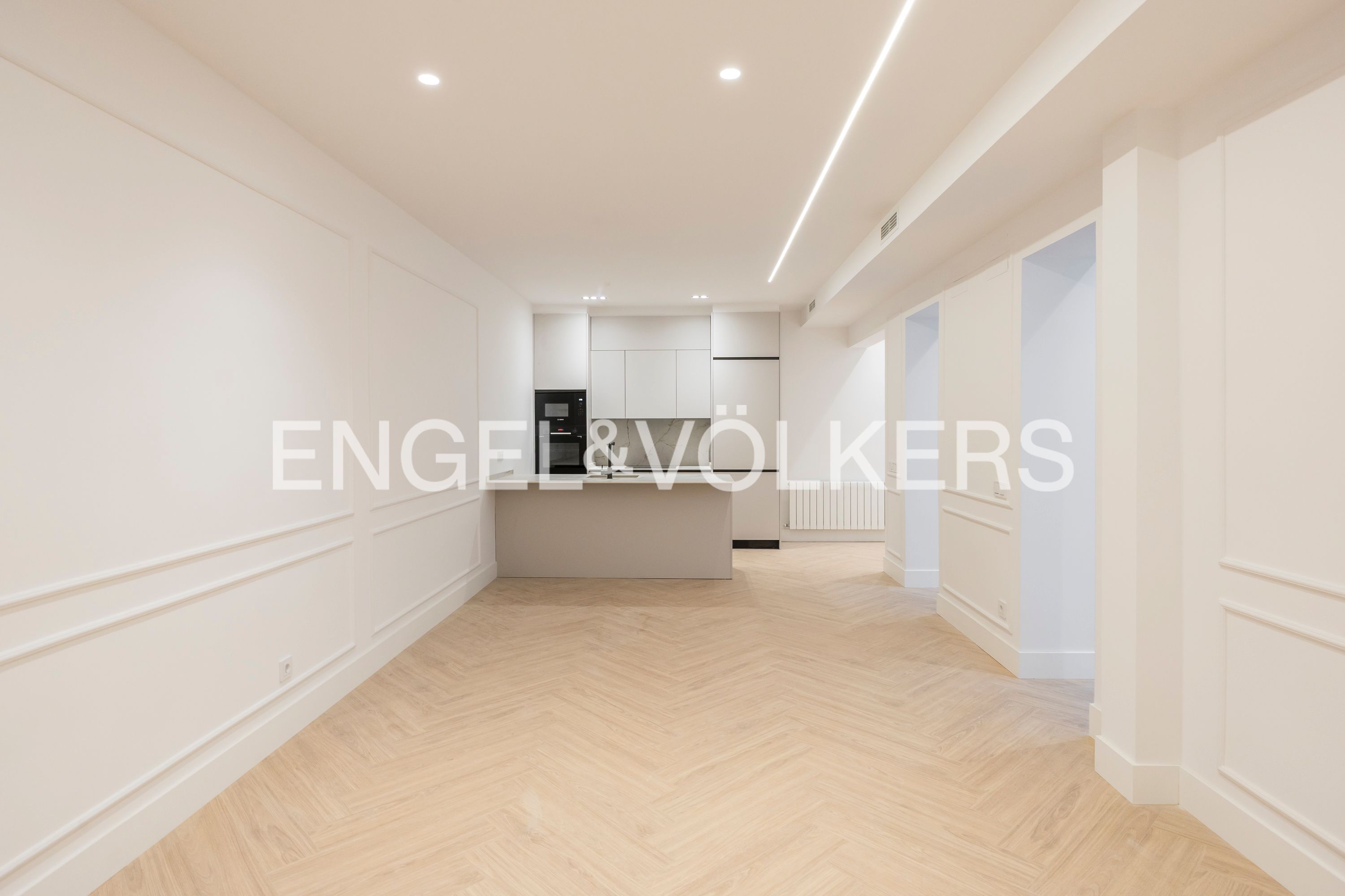 Exterior view of Flat for sale in  Madrid Capital  with Air Conditioner, Heating and Parquet flooring