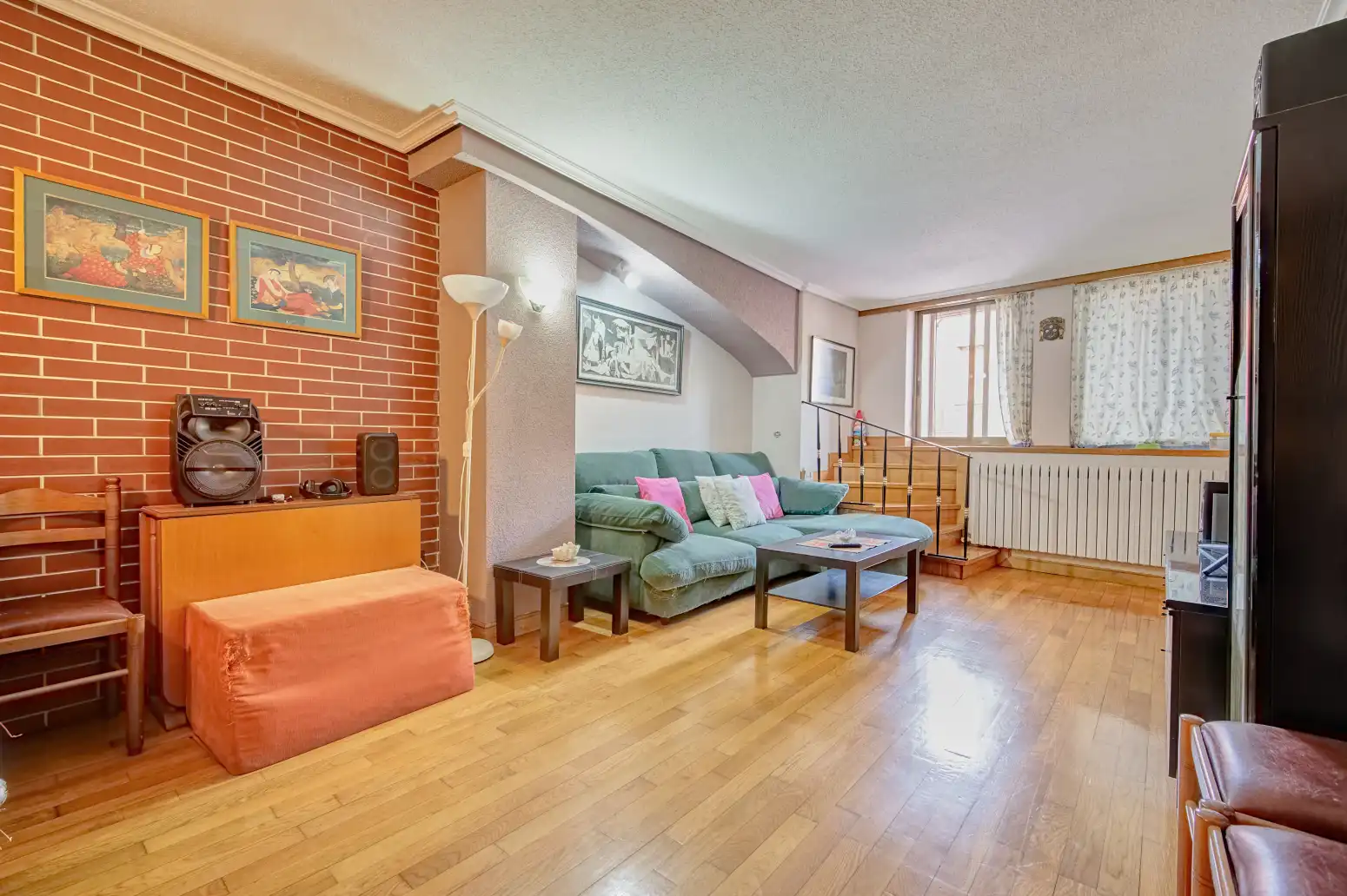 Living room of Commercial properties for sale in Puente la Reina / Gares  with Furnished
