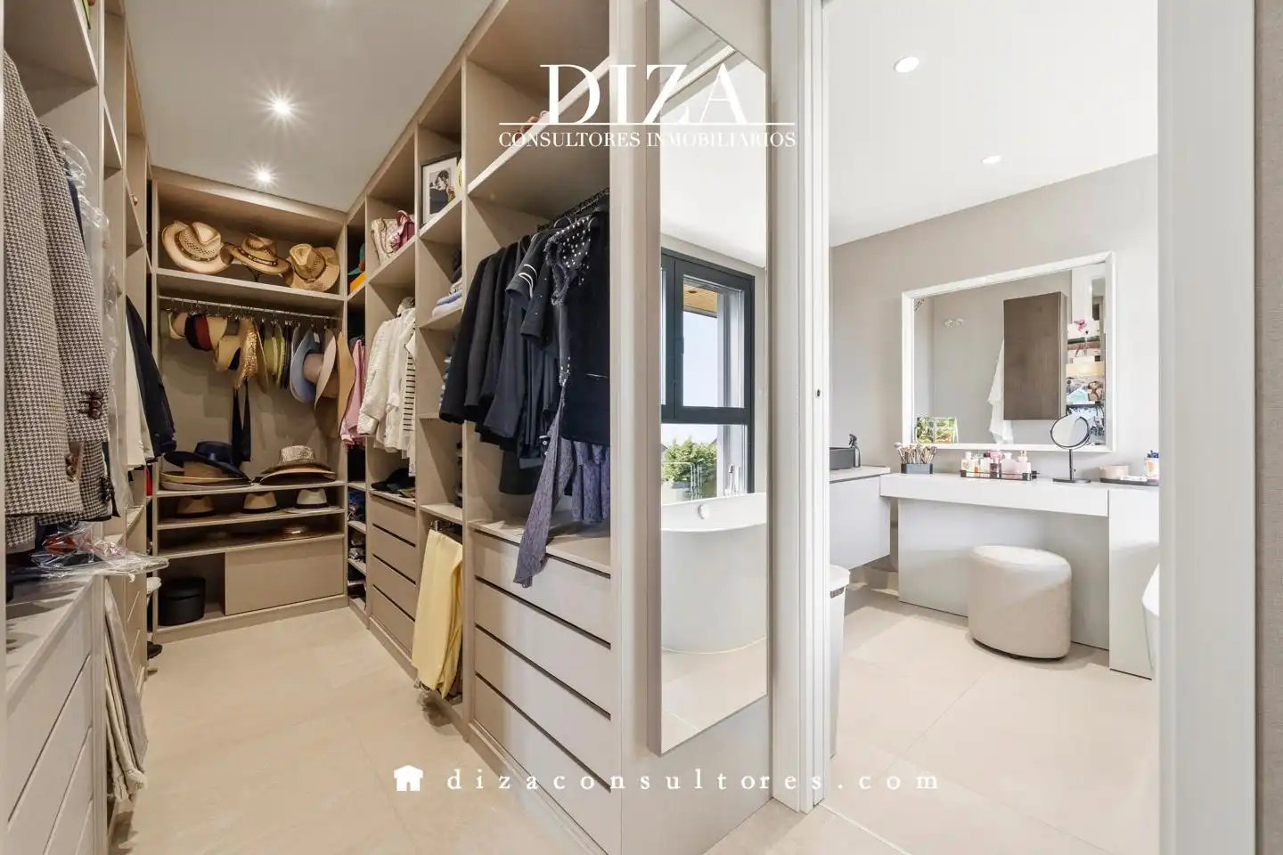 Bedroom of Houses for sale in Las Rozas de Madrid  with Air Conditioner, Heating and Private garden