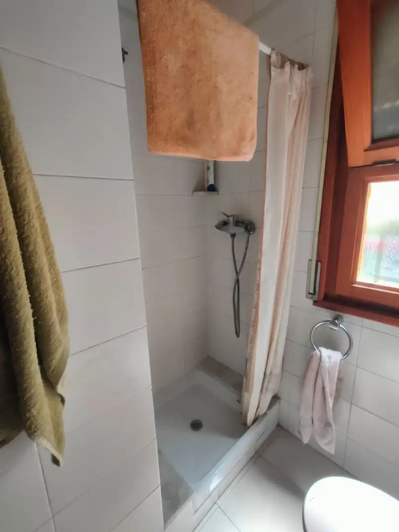 Bany de Casa o xalet en venda en Girona amb Calefacció, Jardí privat i Terrassa