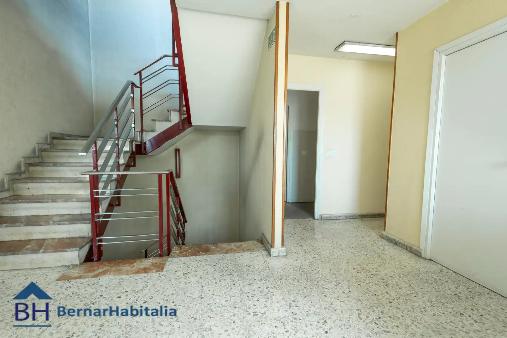 Fabrikhallen zum Verkauf in Madrid mit Alarm