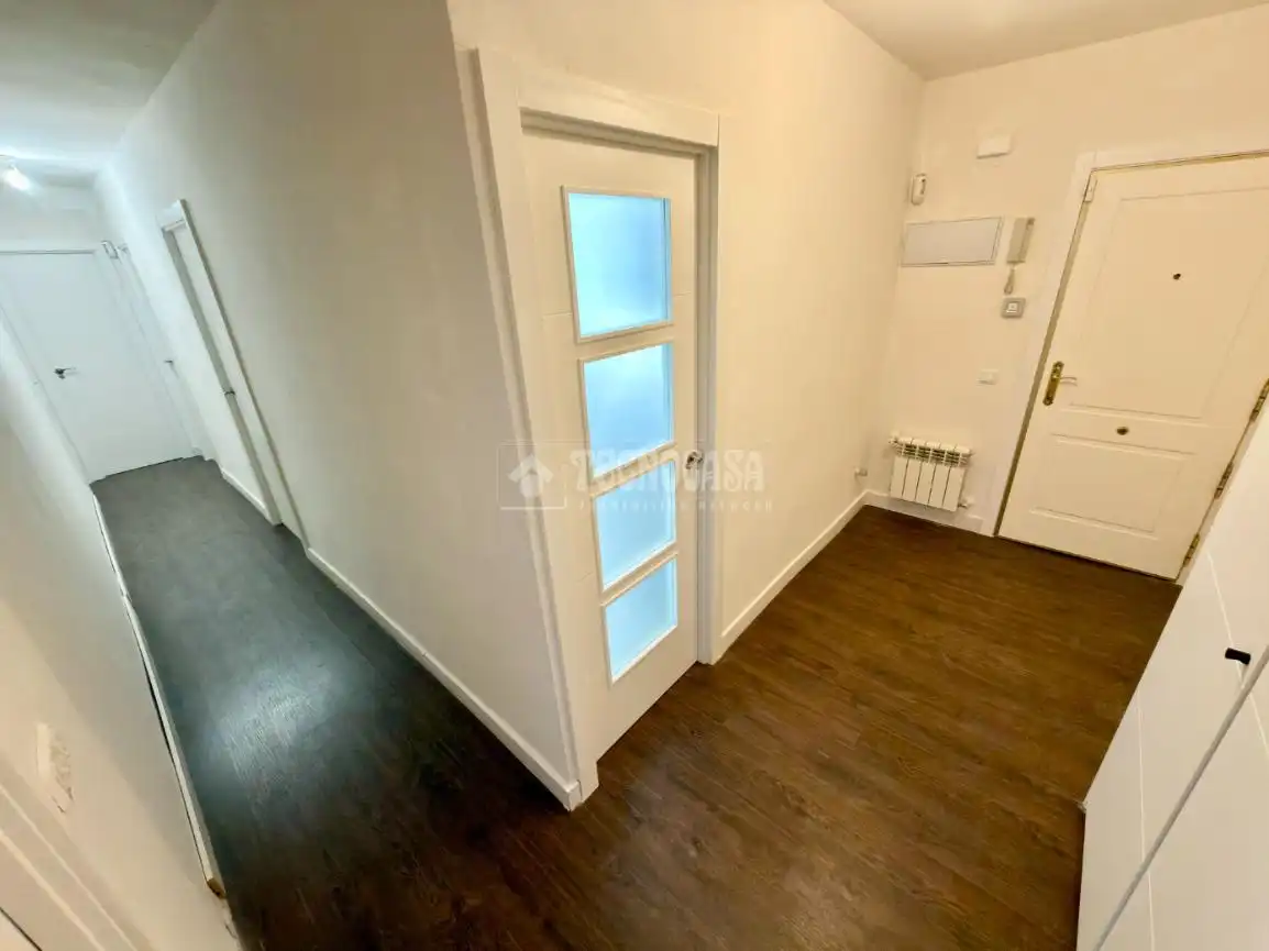 Wohnung zum Verkauf in Cabanillas del Campo mit Klimaanlage, Heizung und Terrasse