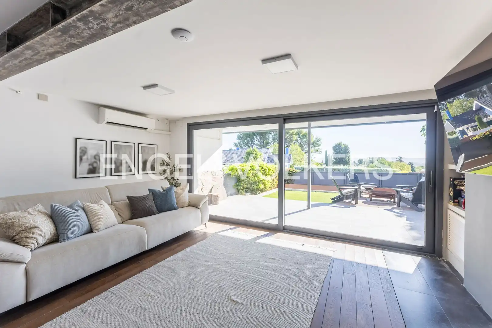 Terraza de Casa o chalet en venta en Paracuellos de Jarama con Aire acondicionado, Calefacción y Jardín privado