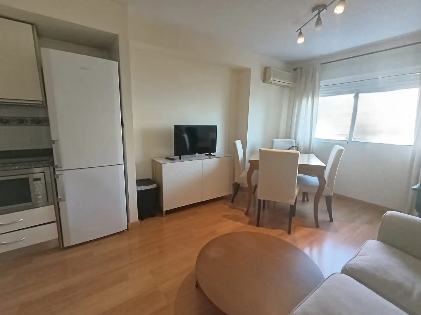 Sala de estar de Apartamento de alquiler en Málaga con Aire acondicionado y Amueblado
