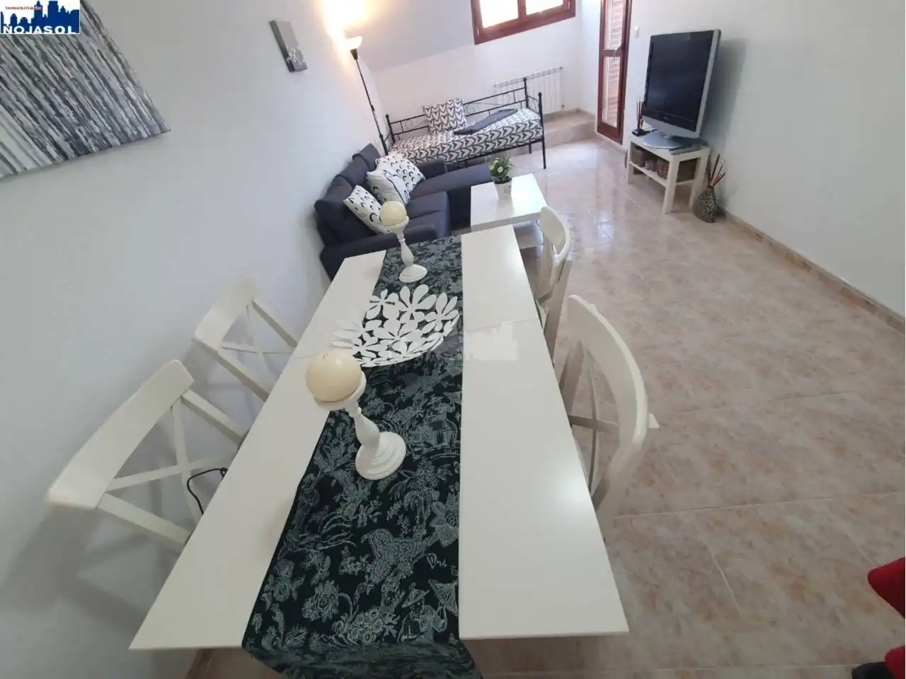 Sala d'estar de Àtic de lloguer en Noja amb Calefacció, Terrassa i Moblat
