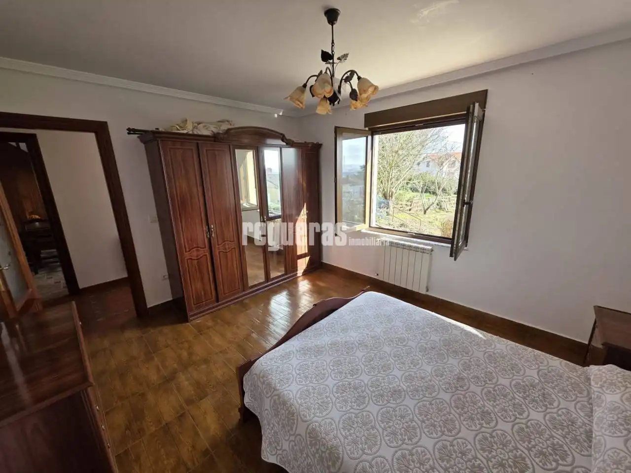 Habitación de Casa o chalet en venta en Avilés con Calefacción, Jardín privado y Amueblado
