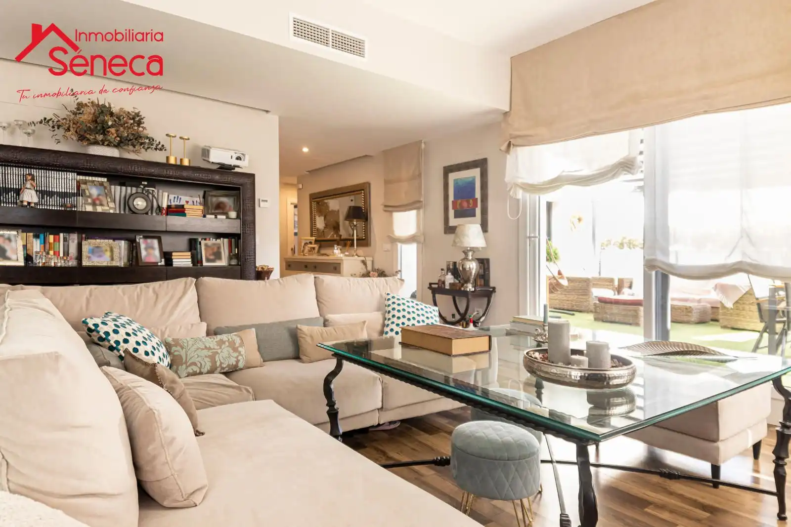 Living room of Flat for sale in Córdoba  with Air Conditioner, Heating and Terrace