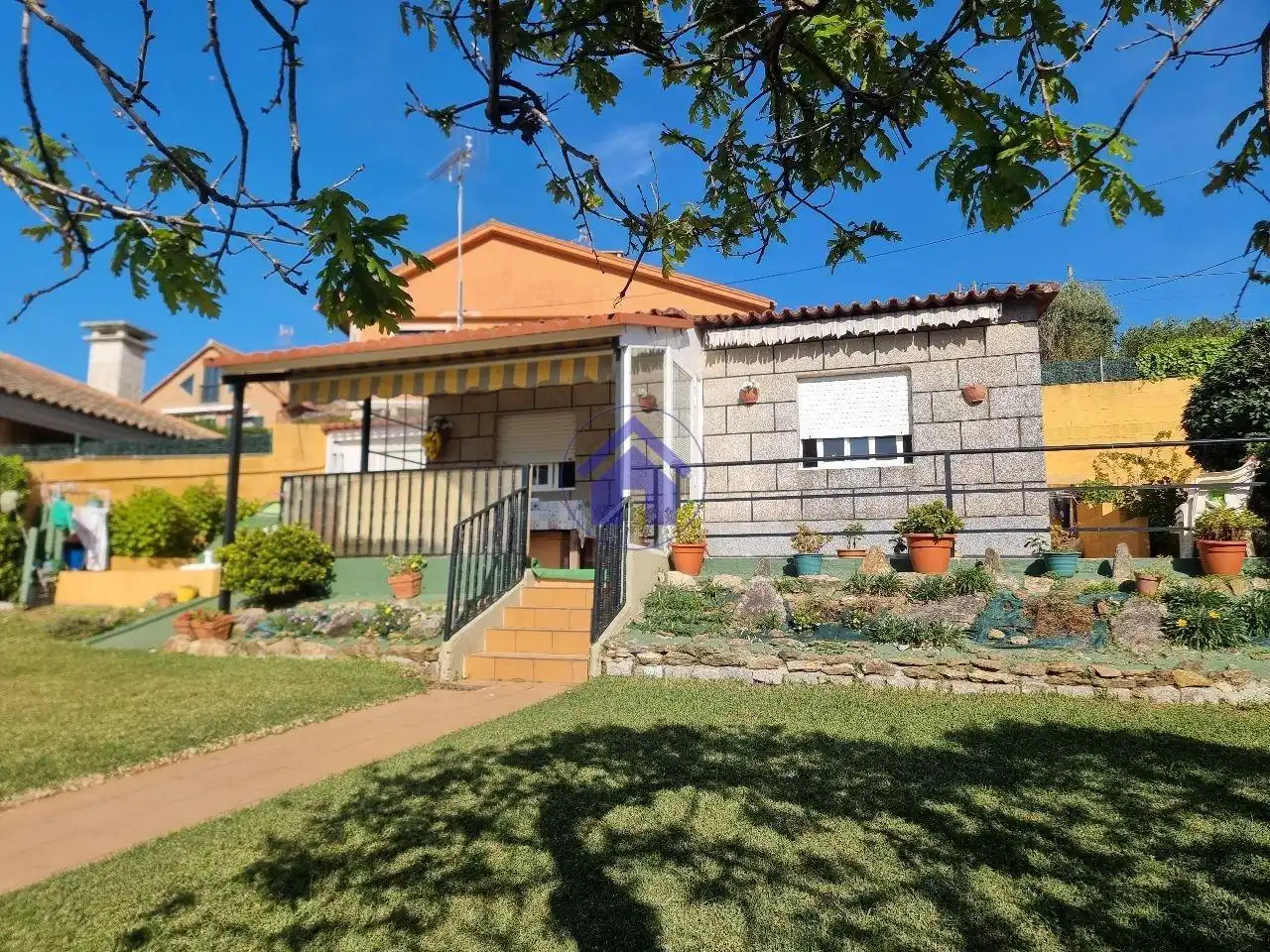 Vista exterior de Casa o chalet en venta en Nigrán con Jardín privado