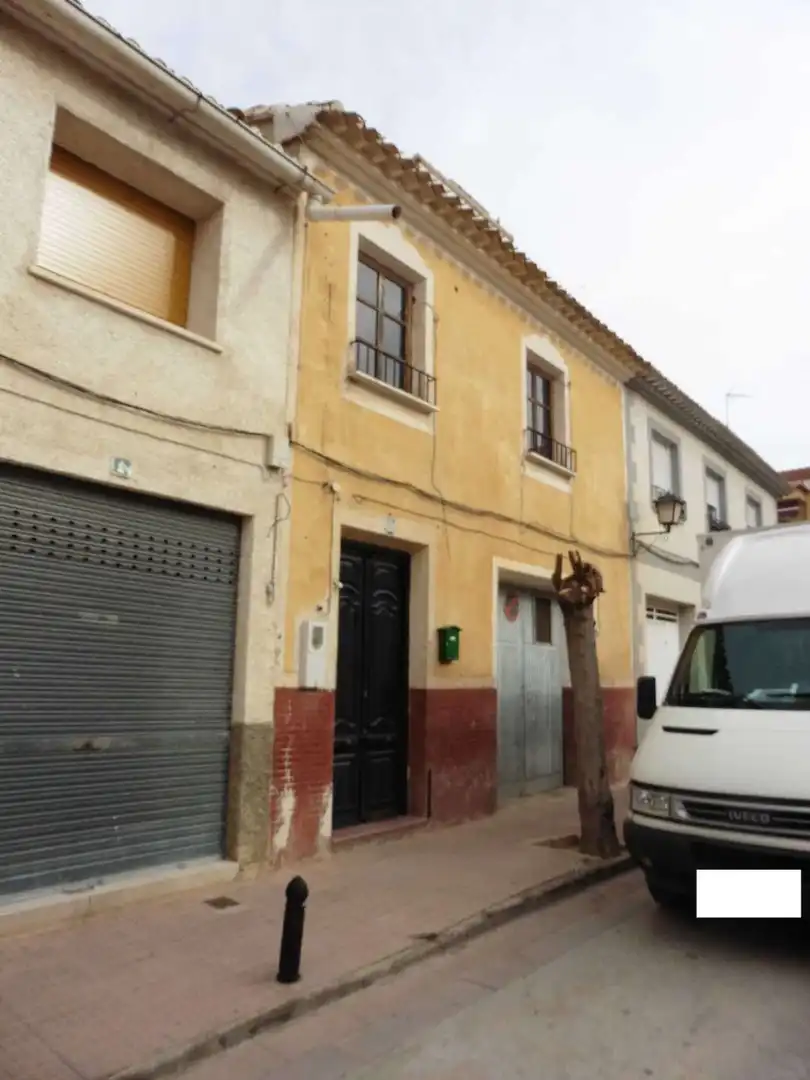 Parcheggio in vendita a Mula