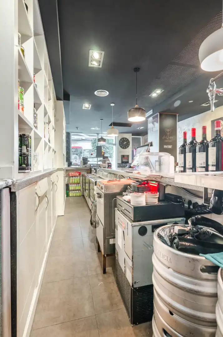 Cocina de Local de alquiler en Gijón  con Aire acondicionado