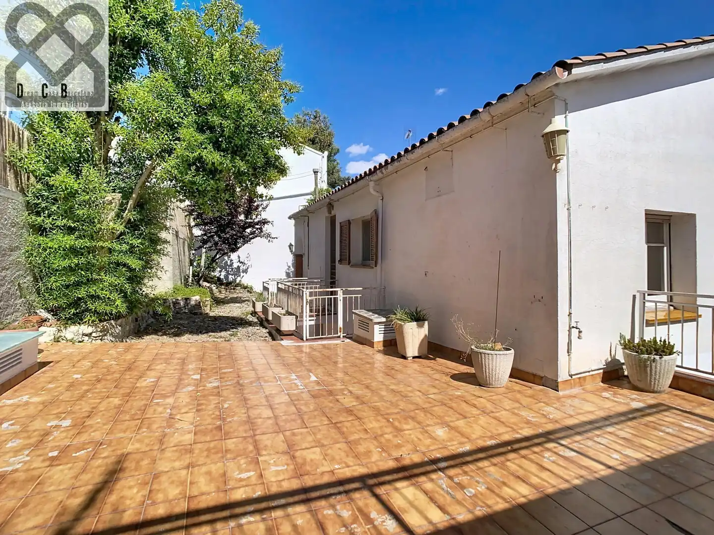 Vista exterior de Casa o chalet en venta en Corbera de Llobregat con Calefacción, Jardín privado y Terraza