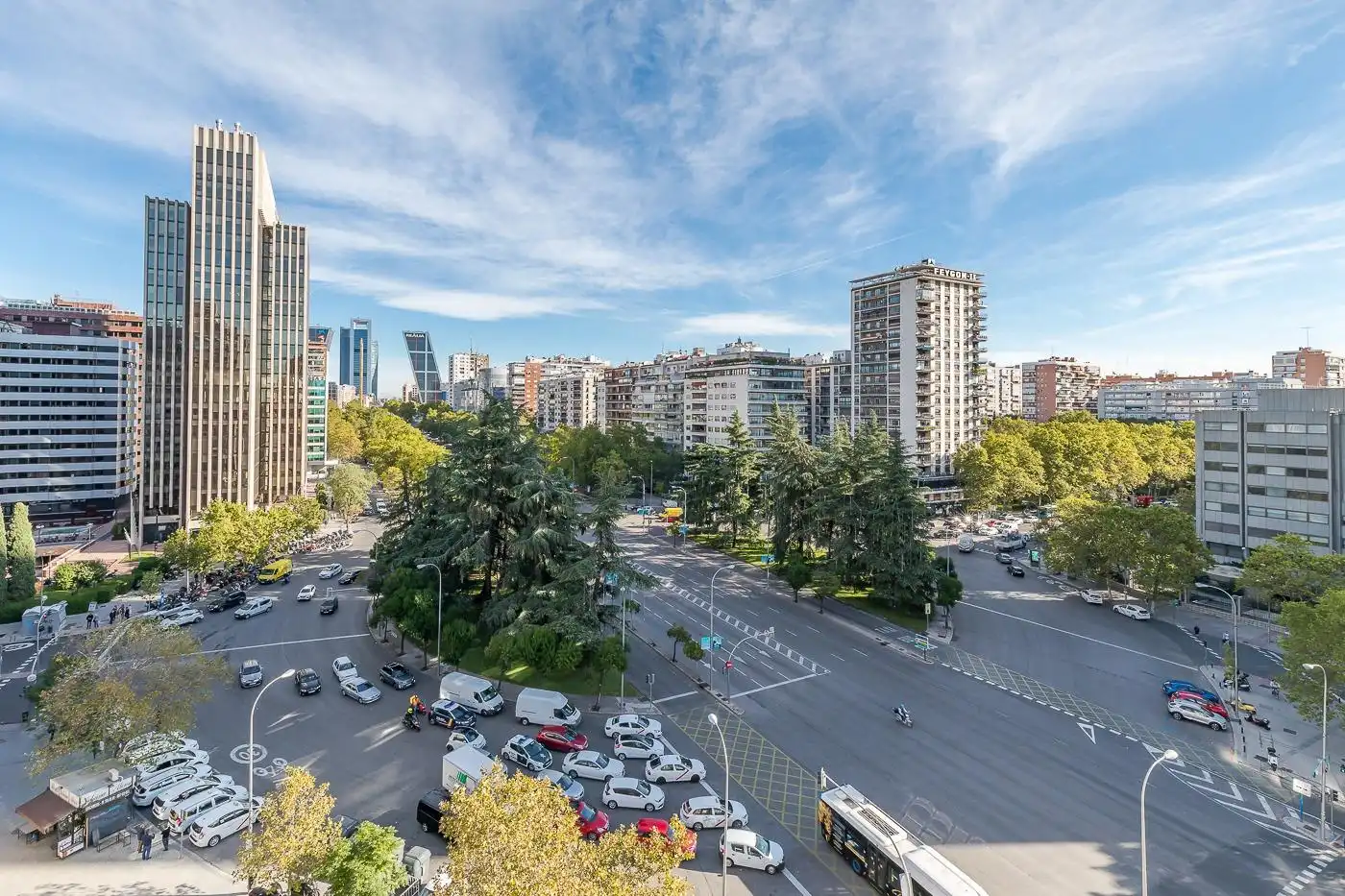 Vista exterior de Oficina de lloguer en Madrid amb Aire condicionat, Calefacció i Terrassa