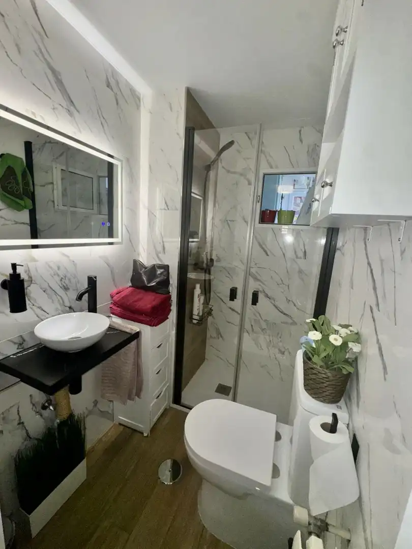 Baño de Piso en venta en Tomares con Aire acondicionado, Calefacción y Terraza