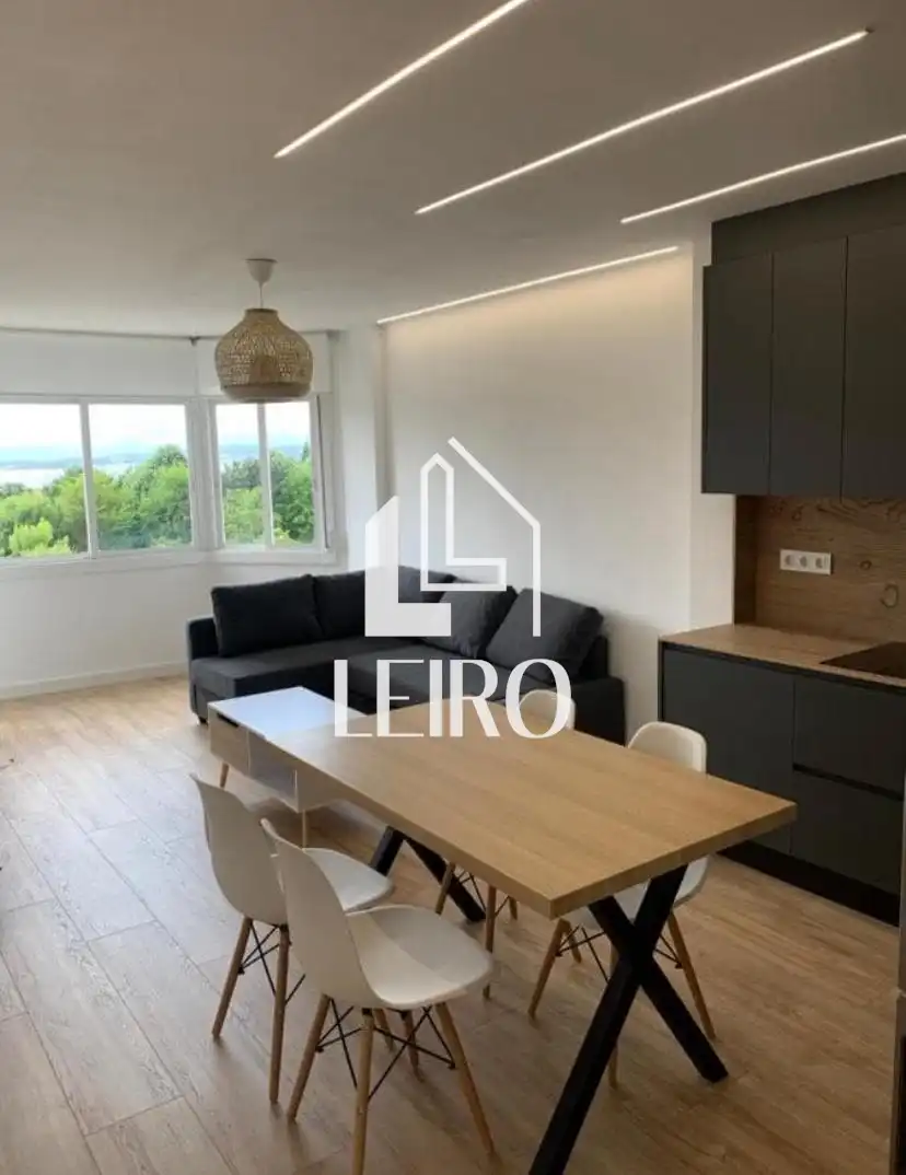 Piso en venta en Rúa Méndez Núñez, Vilagarcía