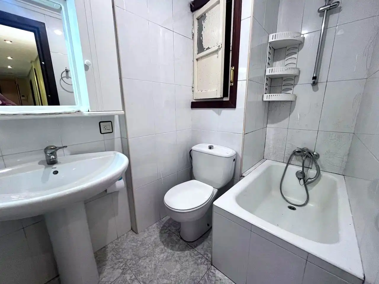 Baño de Piso en venta en Vitoria - Gasteiz con Calefacción y Trastero