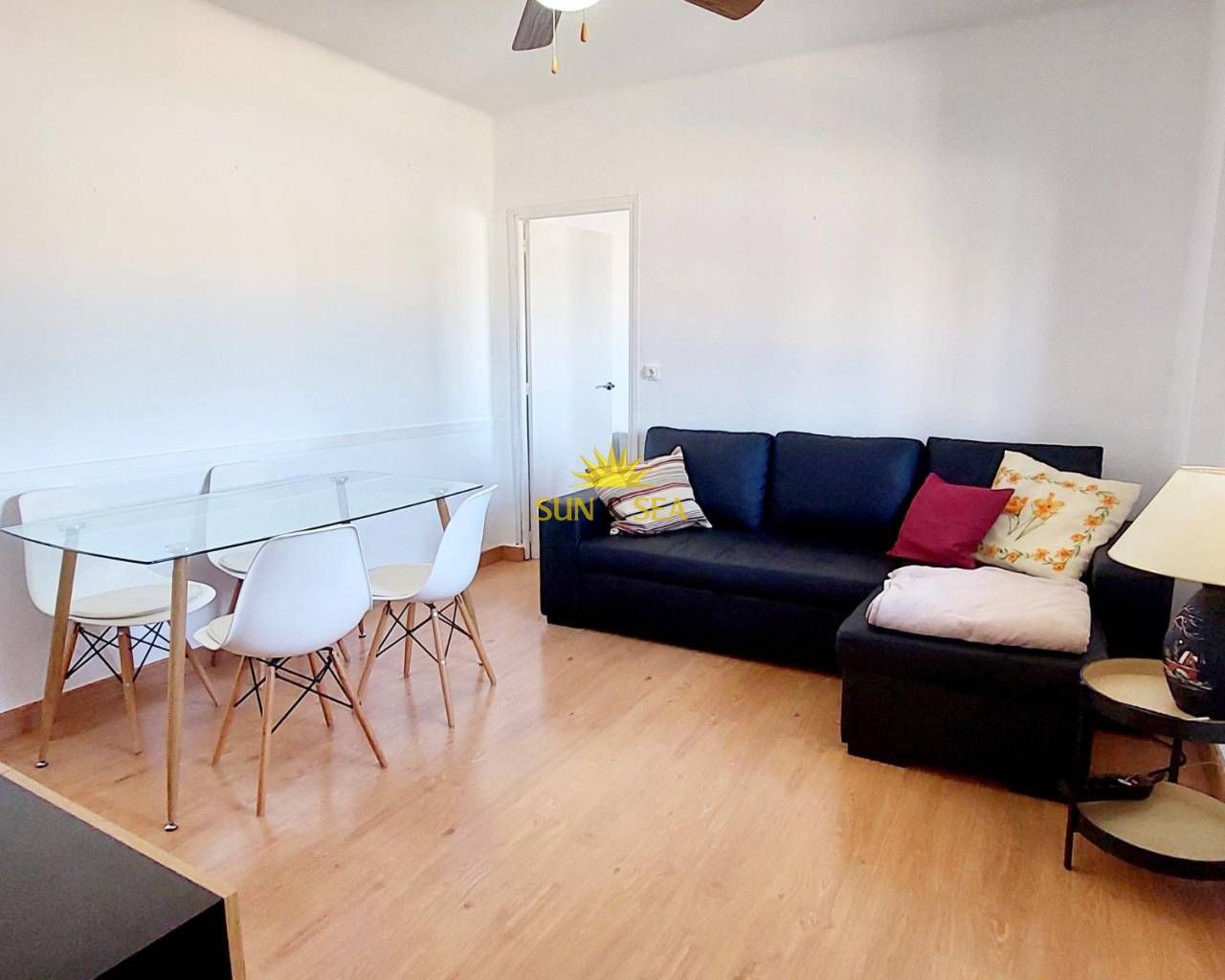 Sala d'estar de Pis de lloguer en Villajoyosa / La Vila Joiosa amb Calefacció, Parquet i Moblat