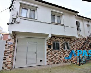 Vista exterior de Casa o xalet en venda en Santander amb Terrassa