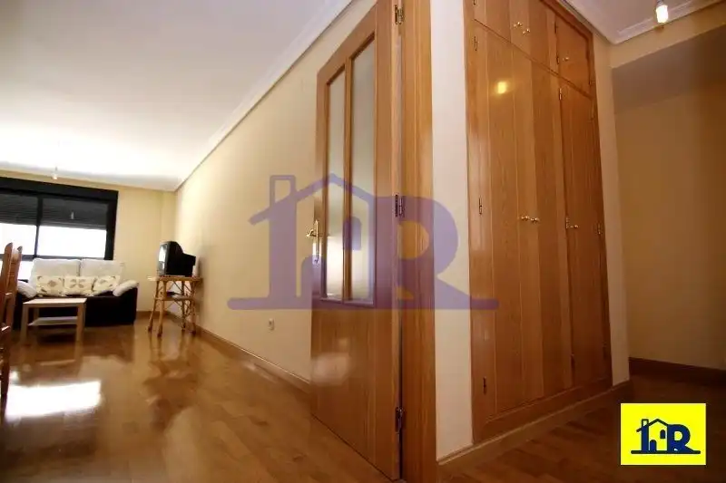 Dormitori de Pis en venda en Cuenca amb Calefacció, Terrassa i Traster