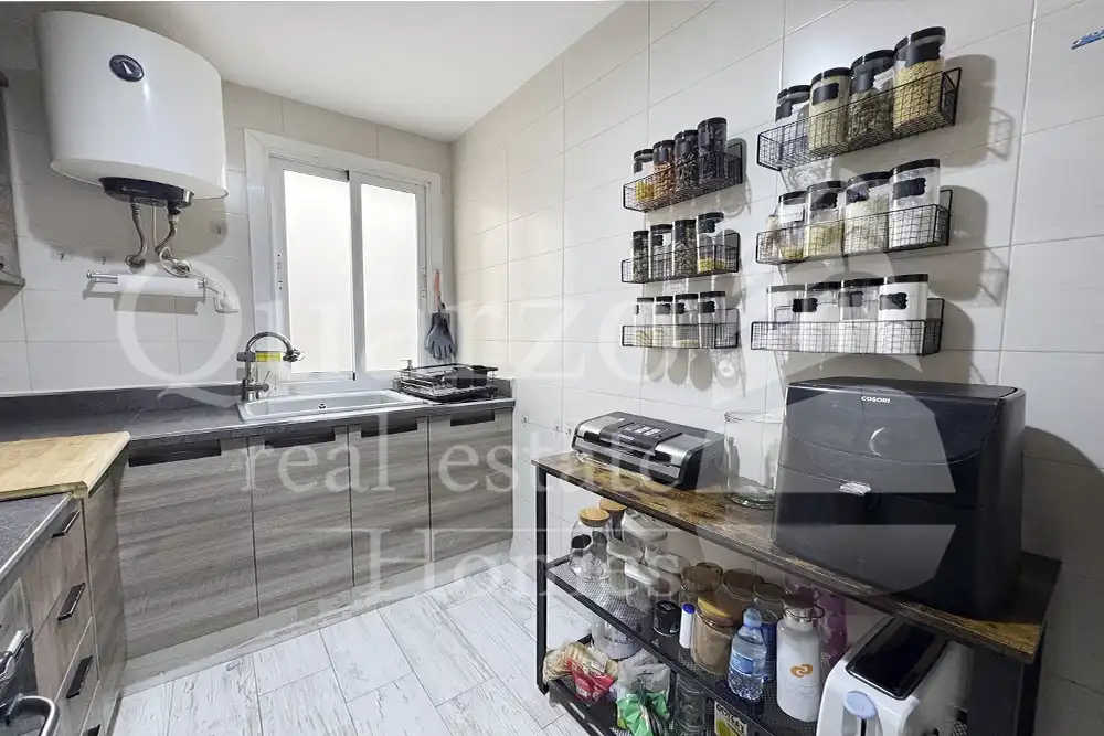 Kitchen of Flat for sale in Alfafar  with Furnished and Balcony