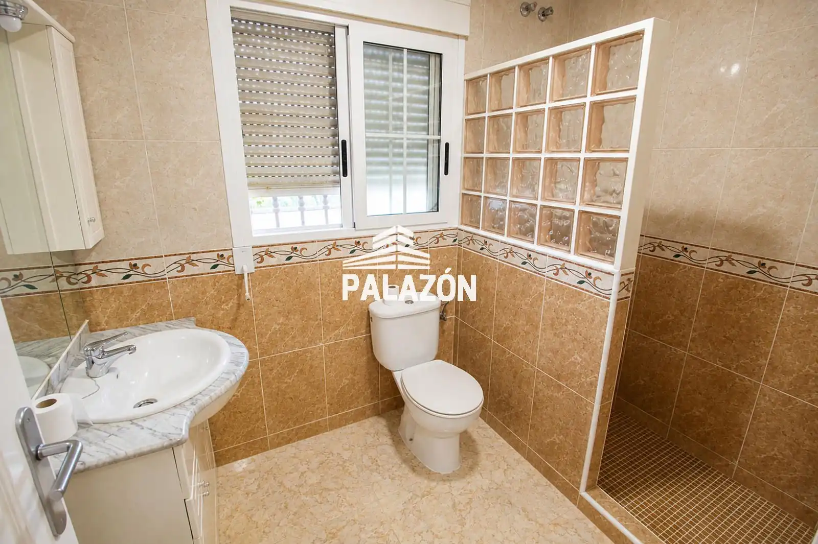 Baño de Casa o chalet de alquiler en Catral con Piscina y Amueblado