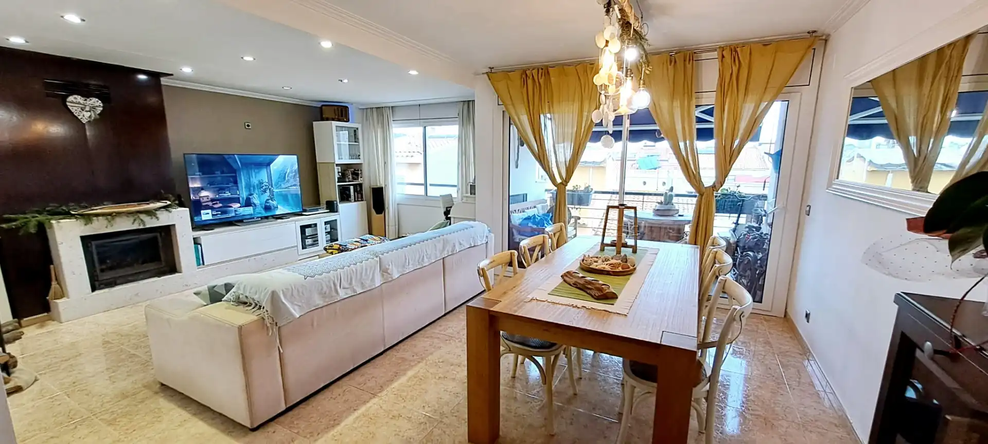 Comedor de Dúplex en venta en Malgrat de Mar con Aire acondicionado, Terraza y Amueblado