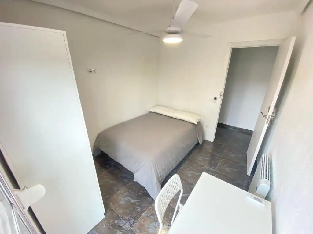 Habitació a Calle del Estroncio, 9, Los Rosales
