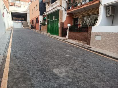 Vista exterior de Casa o xalet en venda en Motril amb Terrassa