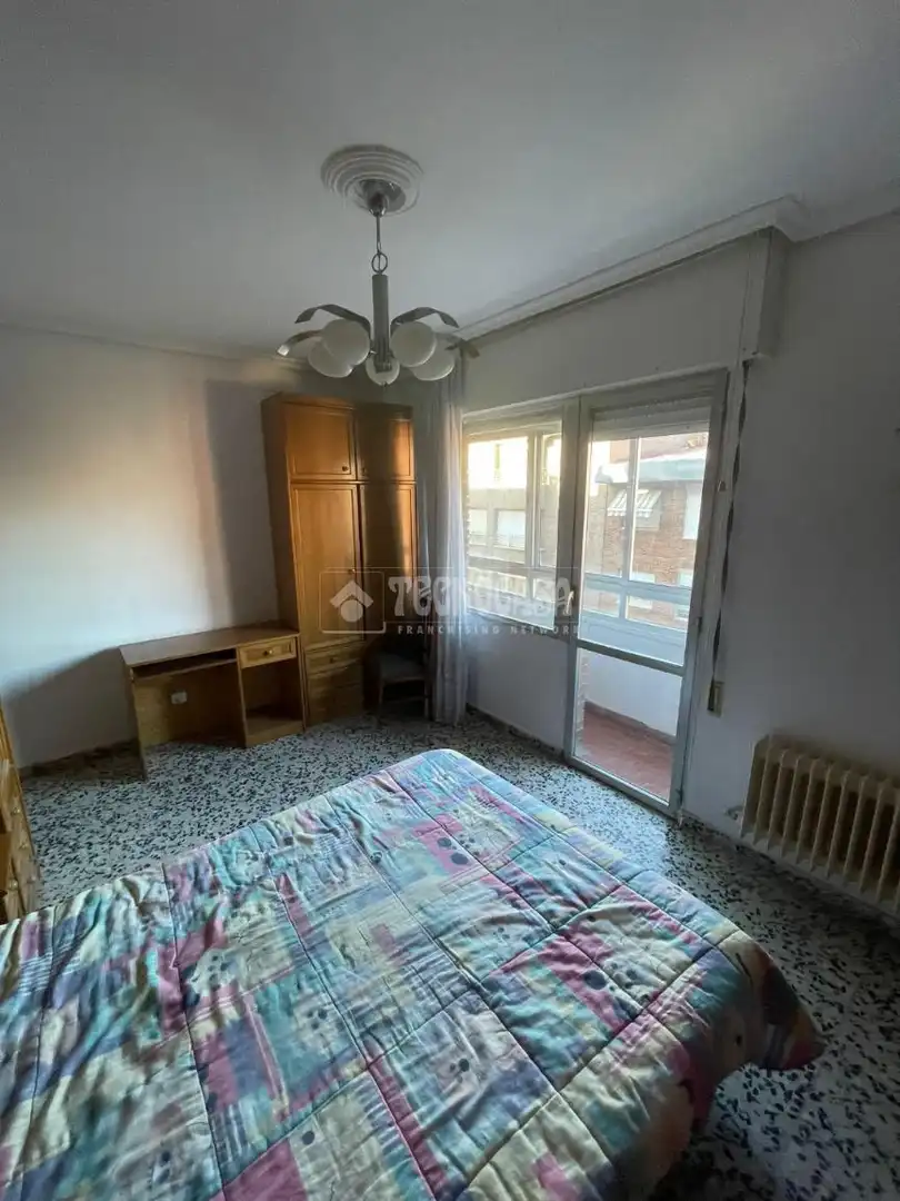 Habitación de Piso de alquiler en Palencia con Balcón