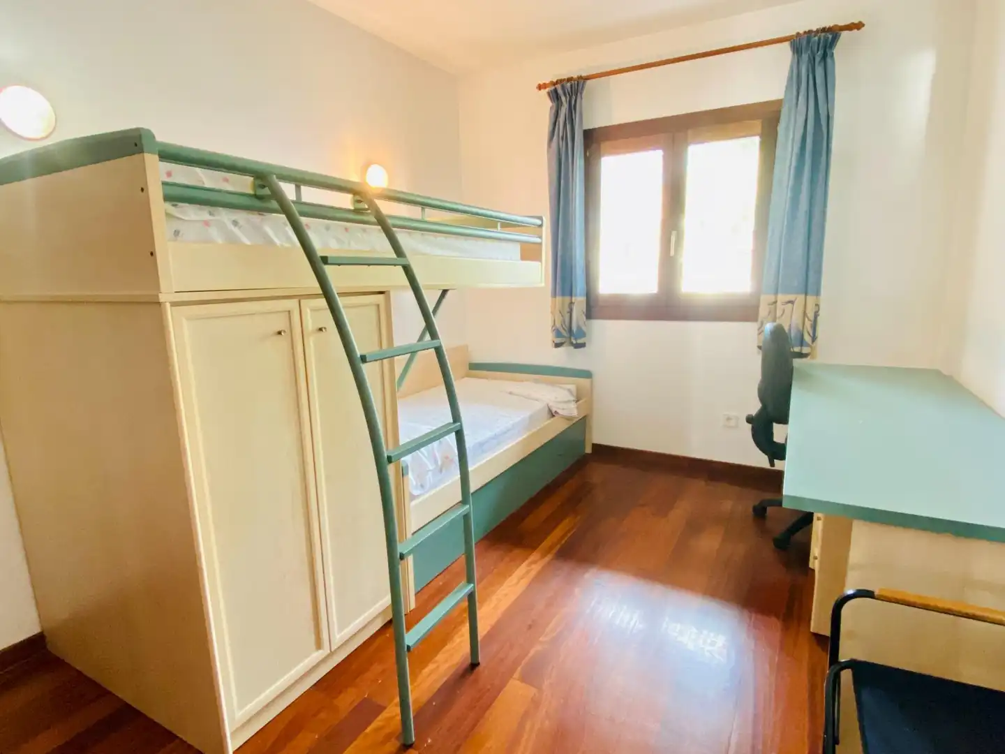 Habitación de Piso de alquiler en Alcúdia con Aire acondicionado, Parquet y Terraza