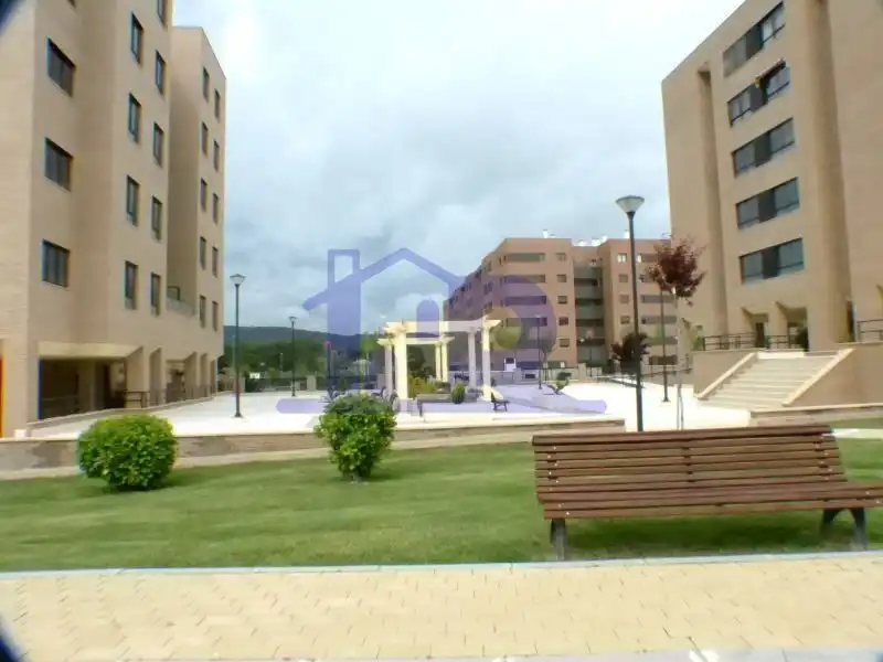 Vista exterior de Pis en venda en Cuenca amb Calefacció, Terrassa i Traster