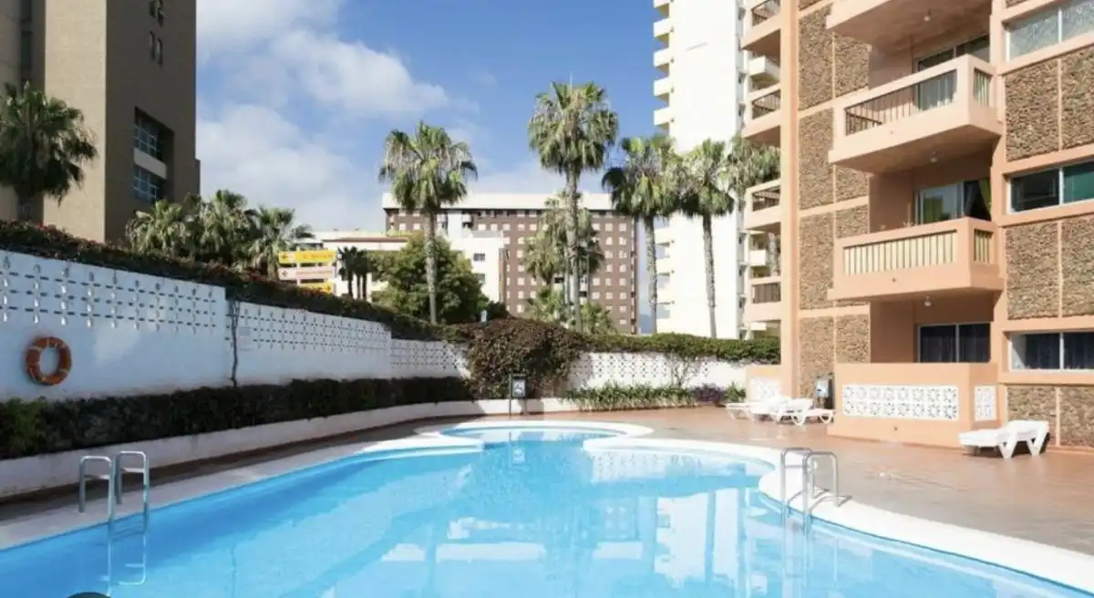Piscina de Estudio en venta en Puerto de la Cruz con Trastero, Amueblado y Piscina comunitaria
