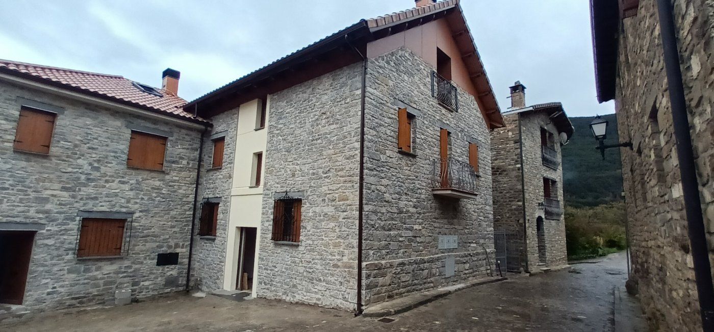 Exterior view of Planta baja for sale in Biescas  with Heating