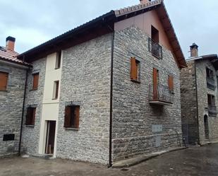 Vista exterior de Planta baixa en venda en Biescas amb Calefacció