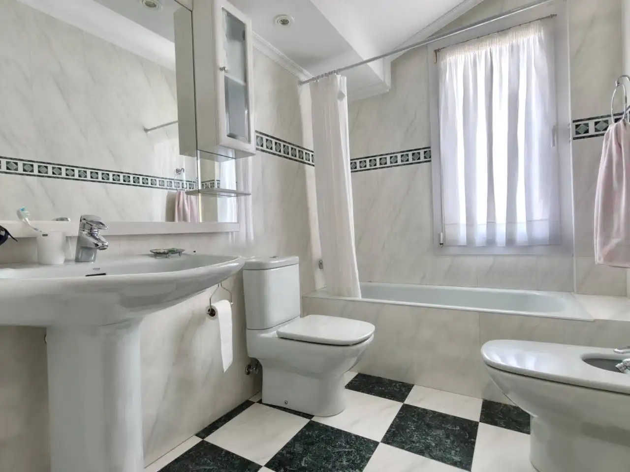 Detached house with garden for sale in Calle Negurigane, imagen 42