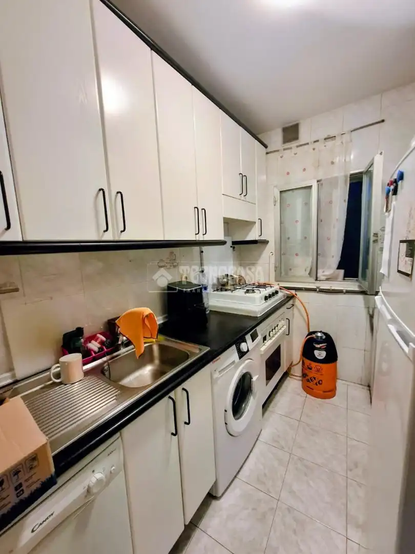 Cocina de Piso en venta en Madrid con Calefacción y Terraza