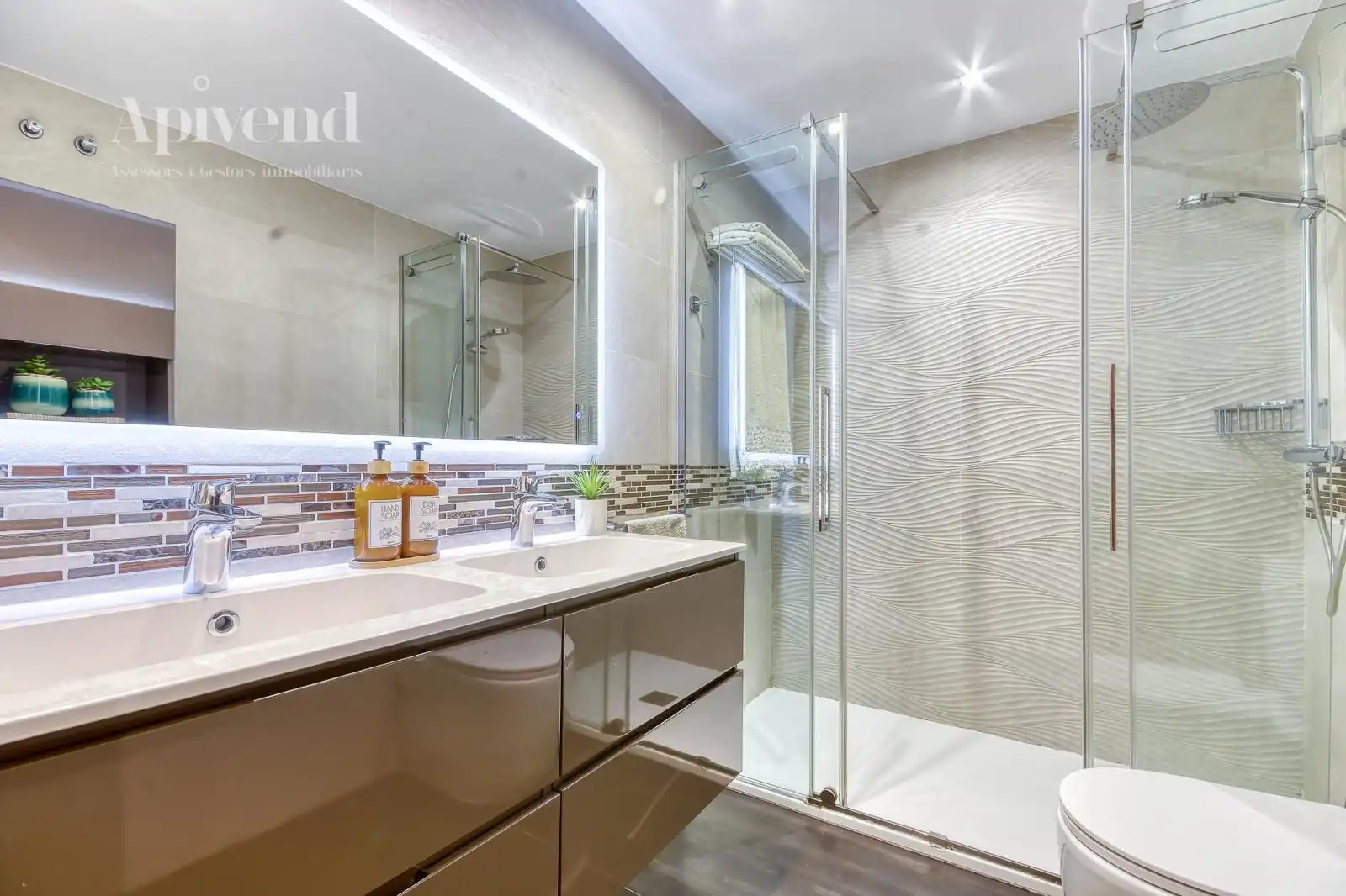 Bathroom of Flat for sale in Figueres  with Air Conditioner and Terrace