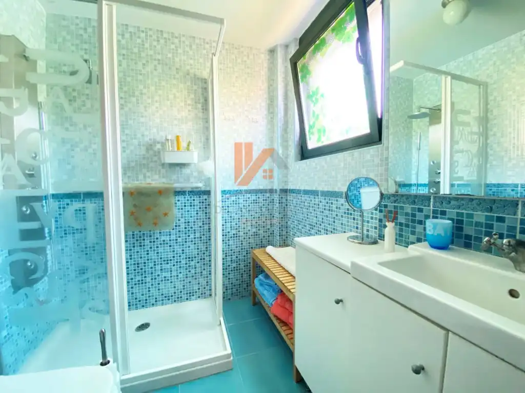 Baño de Casa o chalet en venta en Teo con Jardín privado, Terraza y Piscina