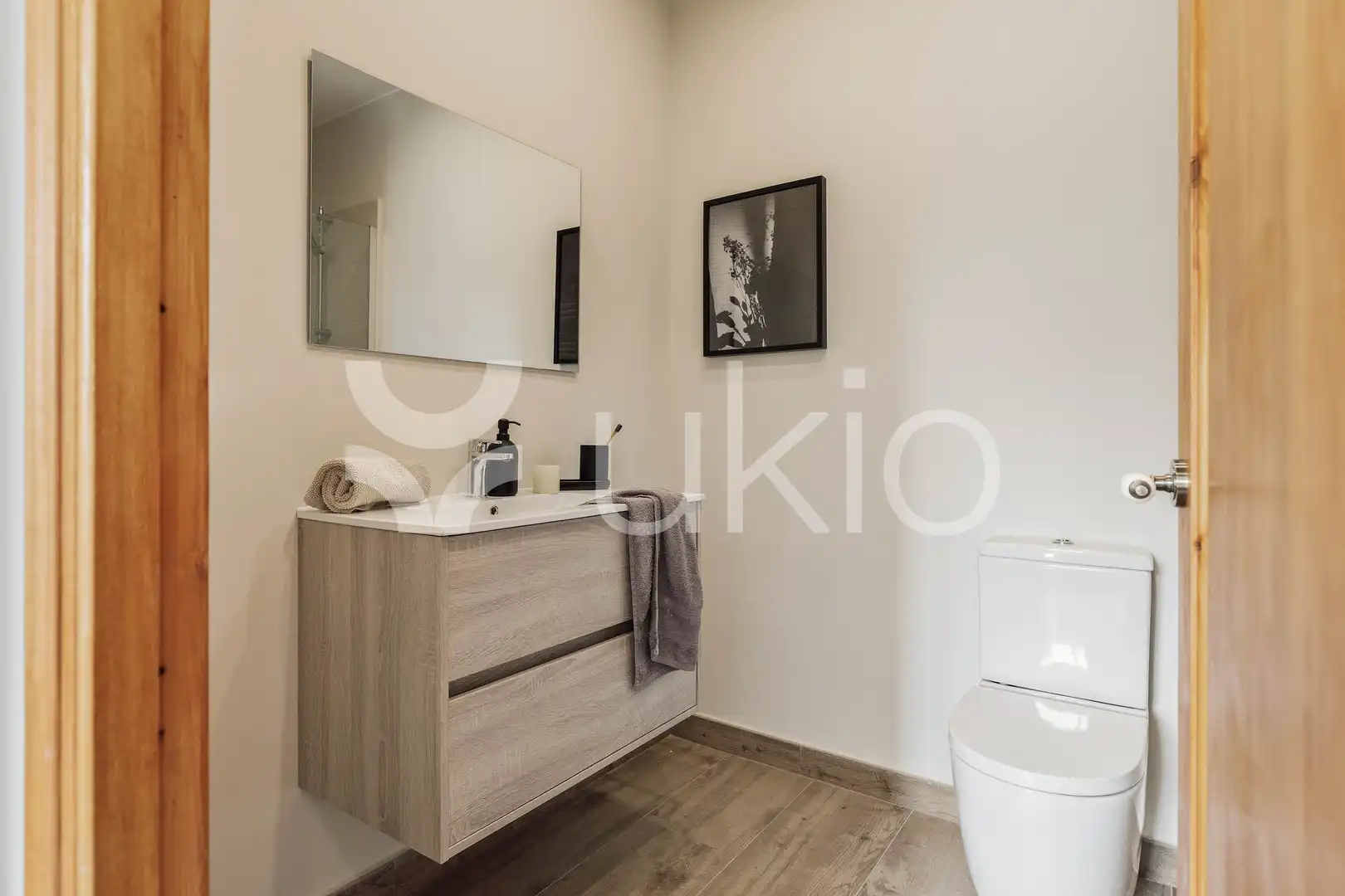 Baño de Apartamento de alquiler en Barcelona con Aire acondicionado, Calefacción y Amueblado