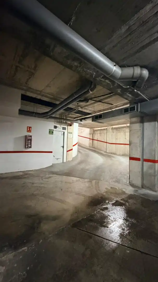 Parkplatz von Garage zum Verkauf in Badalona mit Alarm