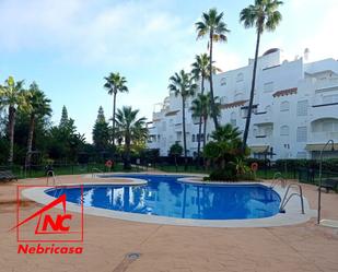 Vista exterior de Pis de lloguer en Rota amb Terrassa i Piscina