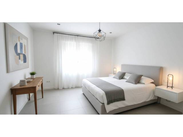 Piso en Venta en Avenida Cesáreo Alierta, 28 en Parque Miraflores