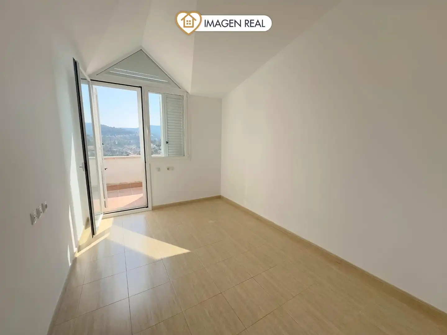 Terraza de Casa o chalet en venta en Vallirana con Aire acondicionado, Calefacción y Jardín privado