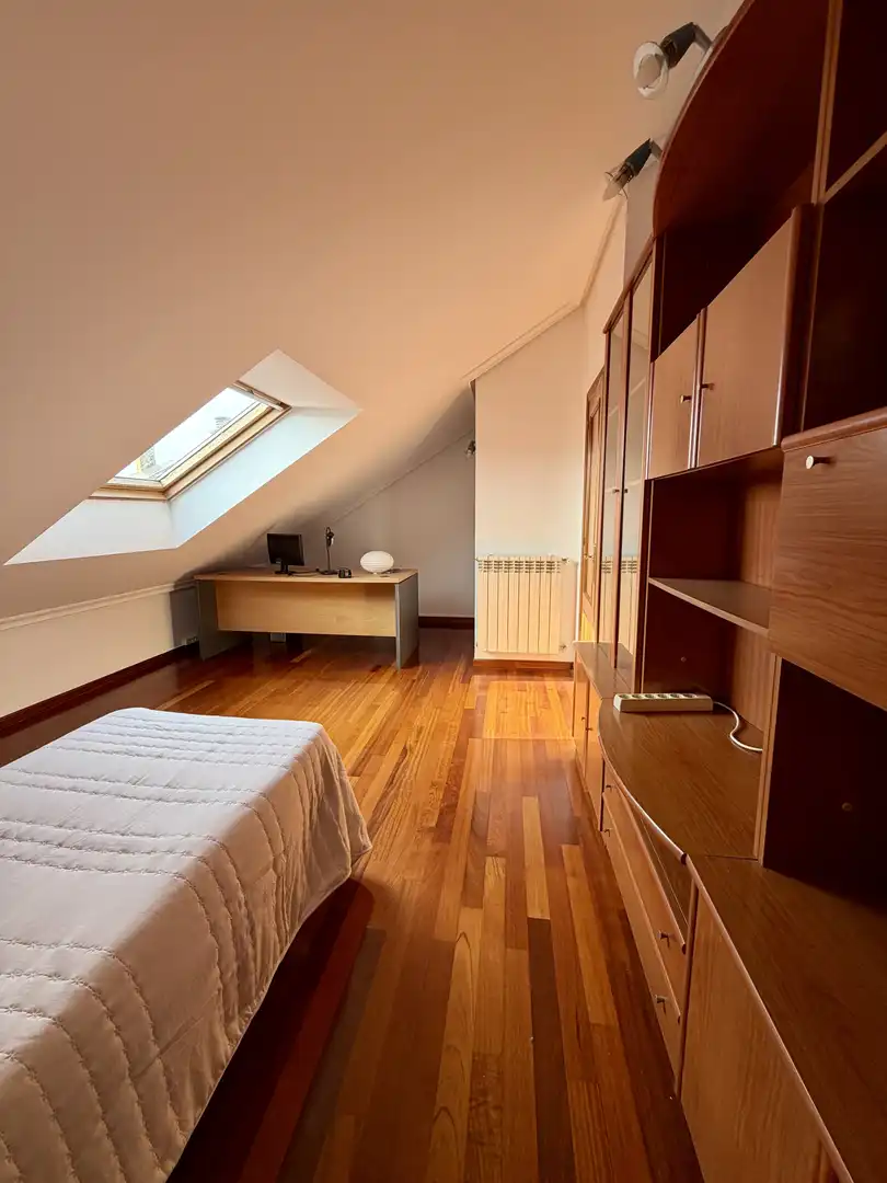 Habitación de Casa adosada en venta en Penagos con Calefacción, Jardín privado y Terraza