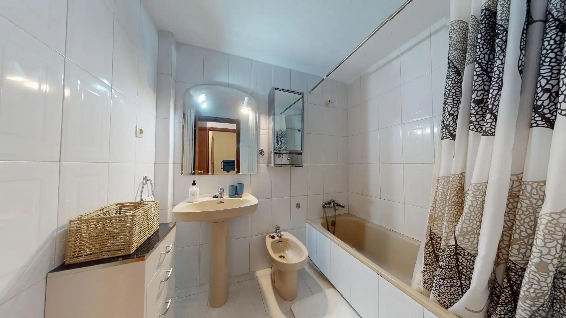 Baño de Piso en venta en Madrid con Aire acondicionado y Calefacción