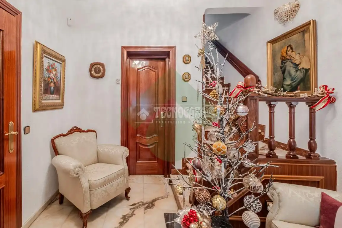 Houses for sale in Madrid  with Air Conditioner and Heating
