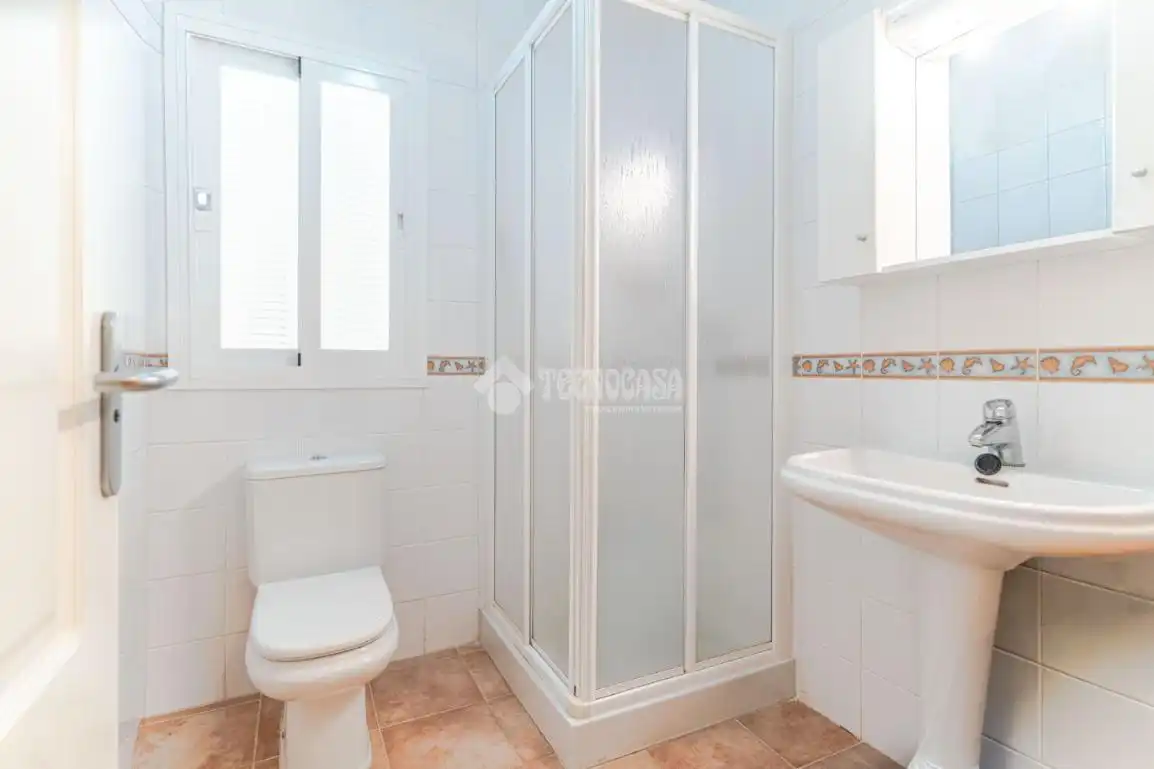 Baño de Piso en venta en La Zubia con Terraza