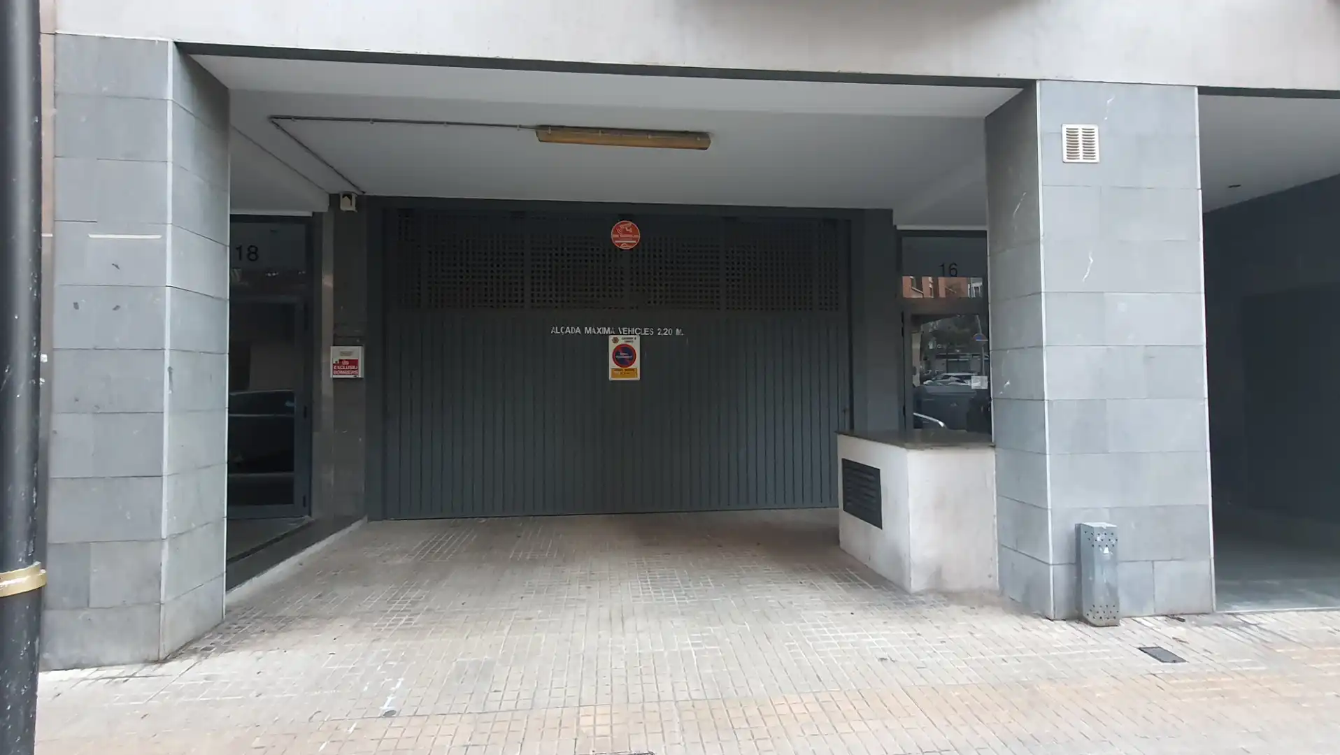 Individuel avec ascenseur à louer à Carrer de València 16