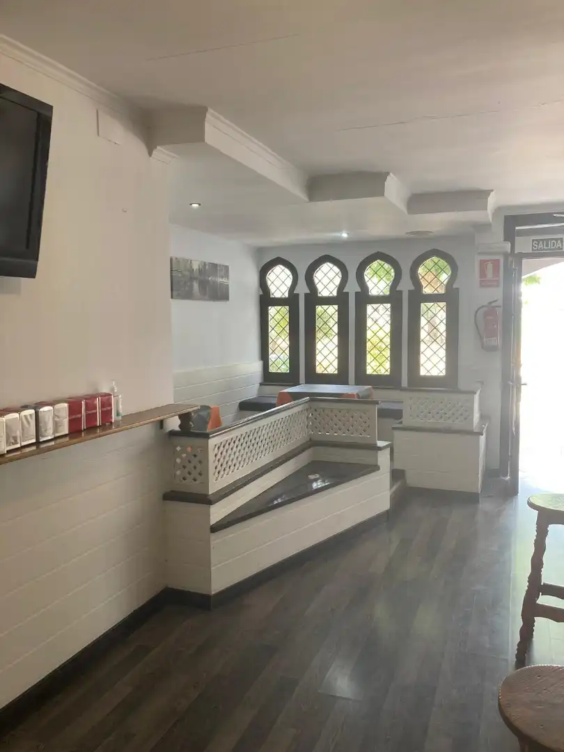 Local en venta en Ugíjar con Parquet, Terraza y Amueblado